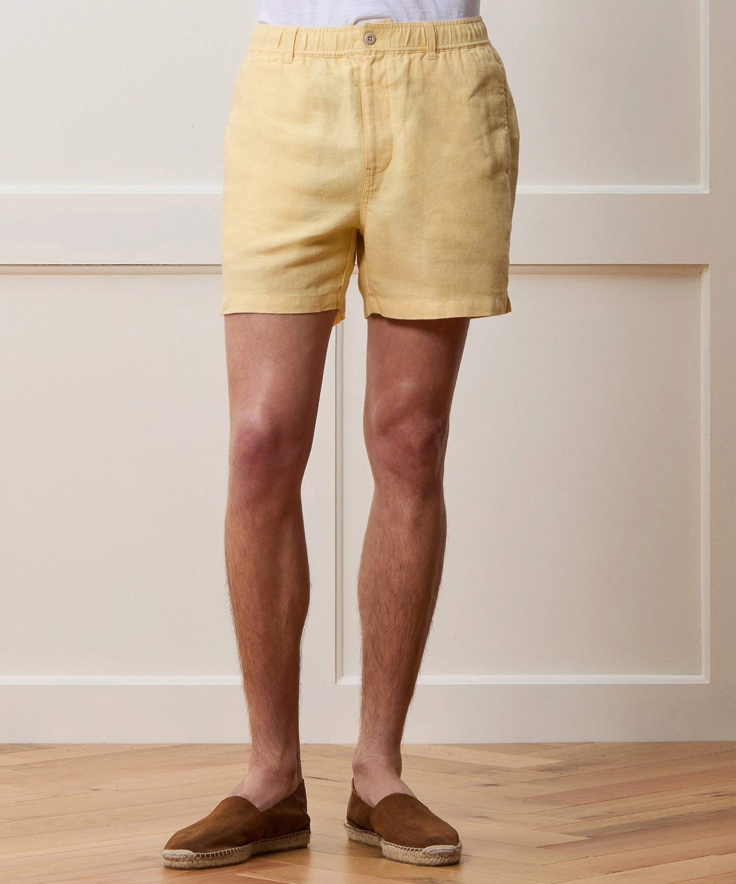 "Zachte Luxe: Beachcomber Short van Linnen – Perfect voor Strand & Zonnebloem"